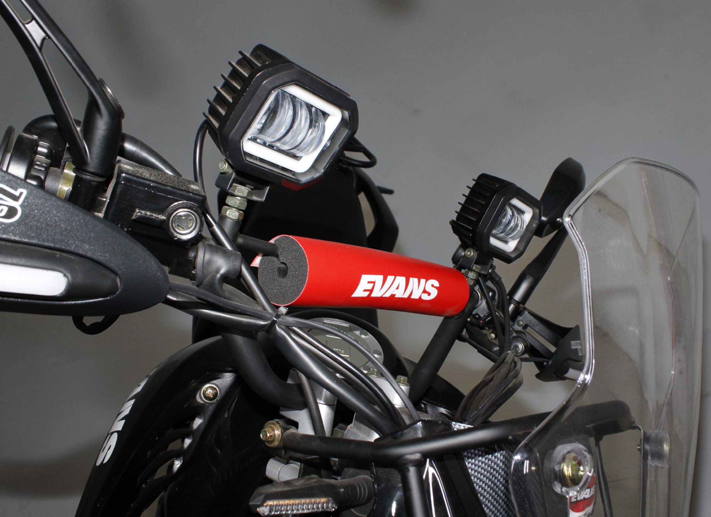 EVANS SCORPION 200 - Thumbnail 3