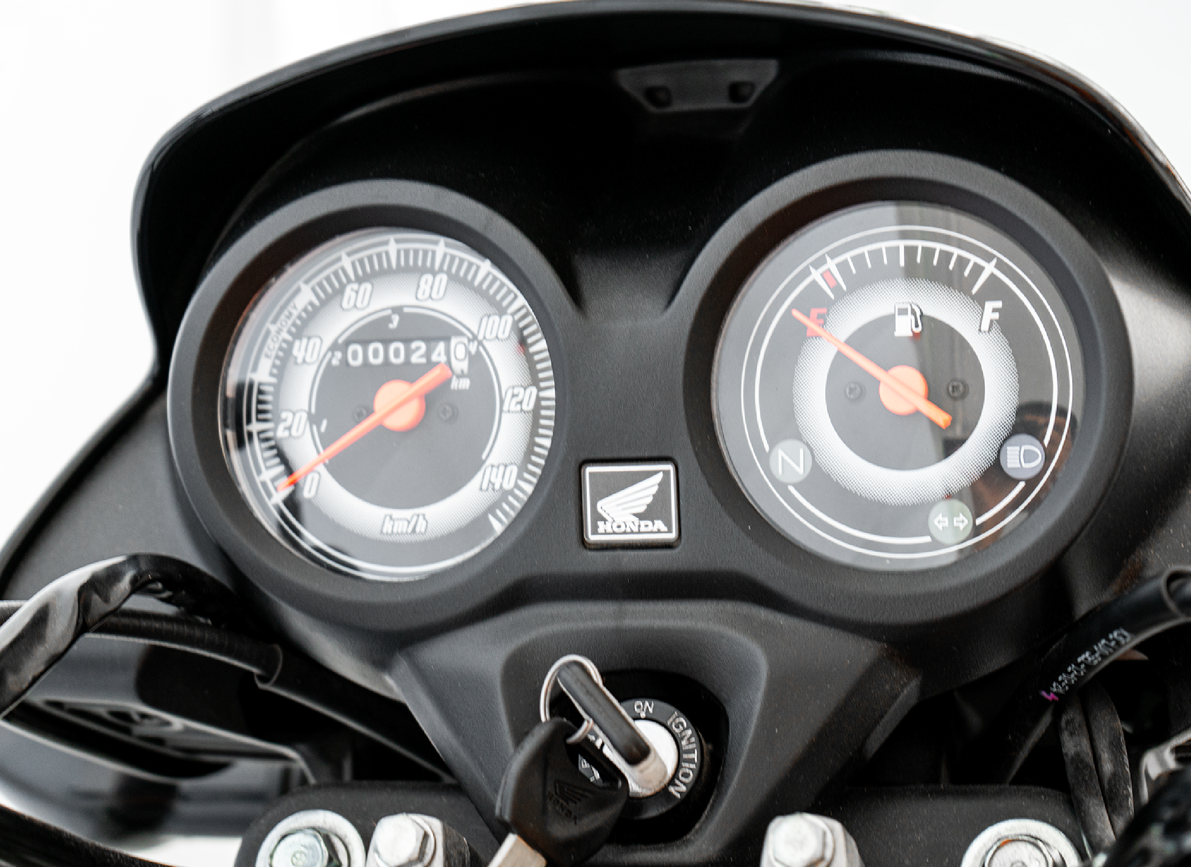 Honda CB 100 - Thumbnail 2