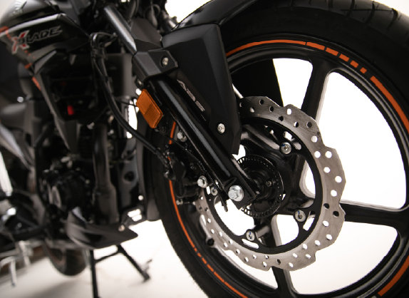 Honda X-BLADE  - Thumbnail 3