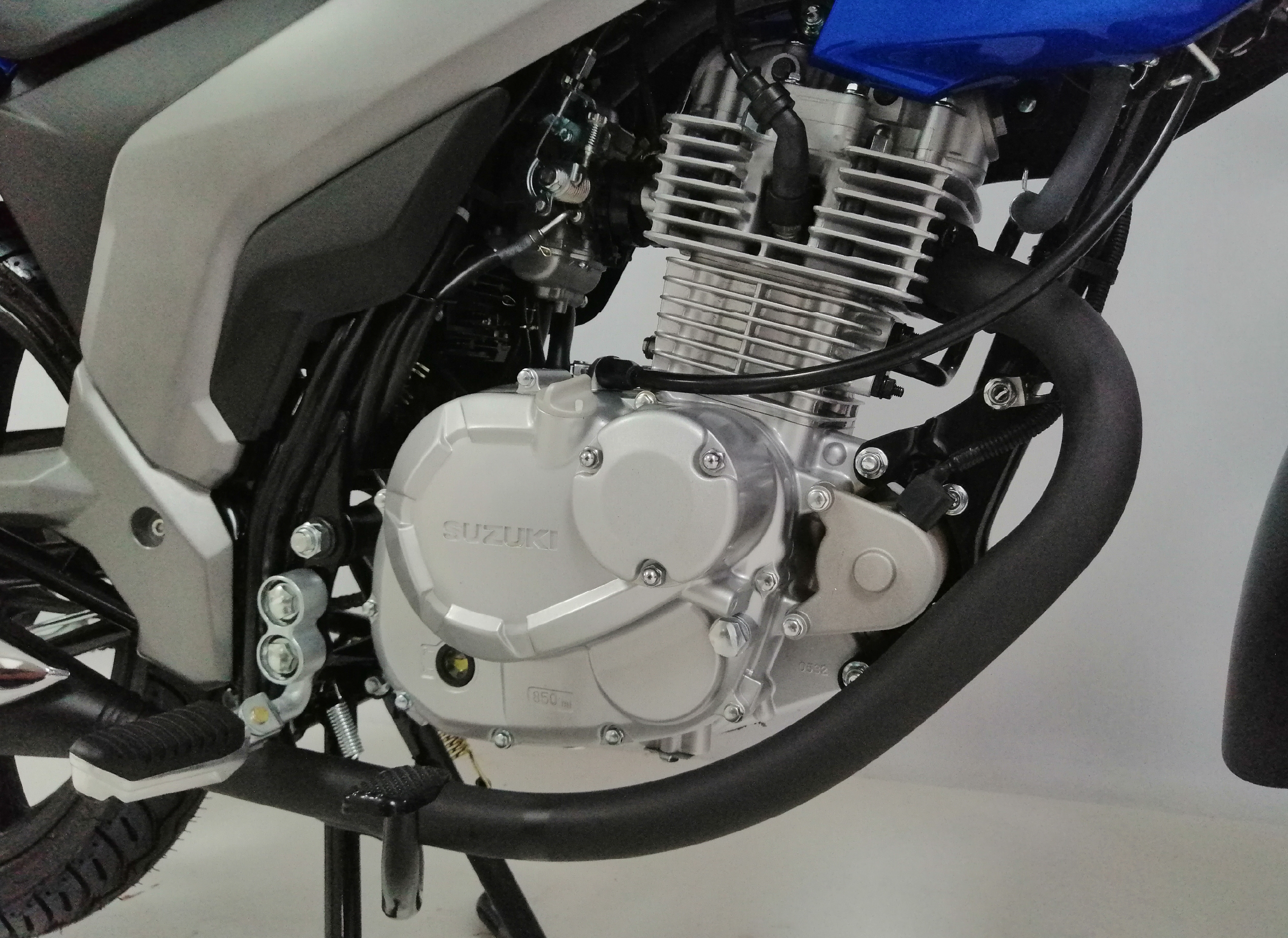 Suzuki GSX 125 - Thumbnail 5