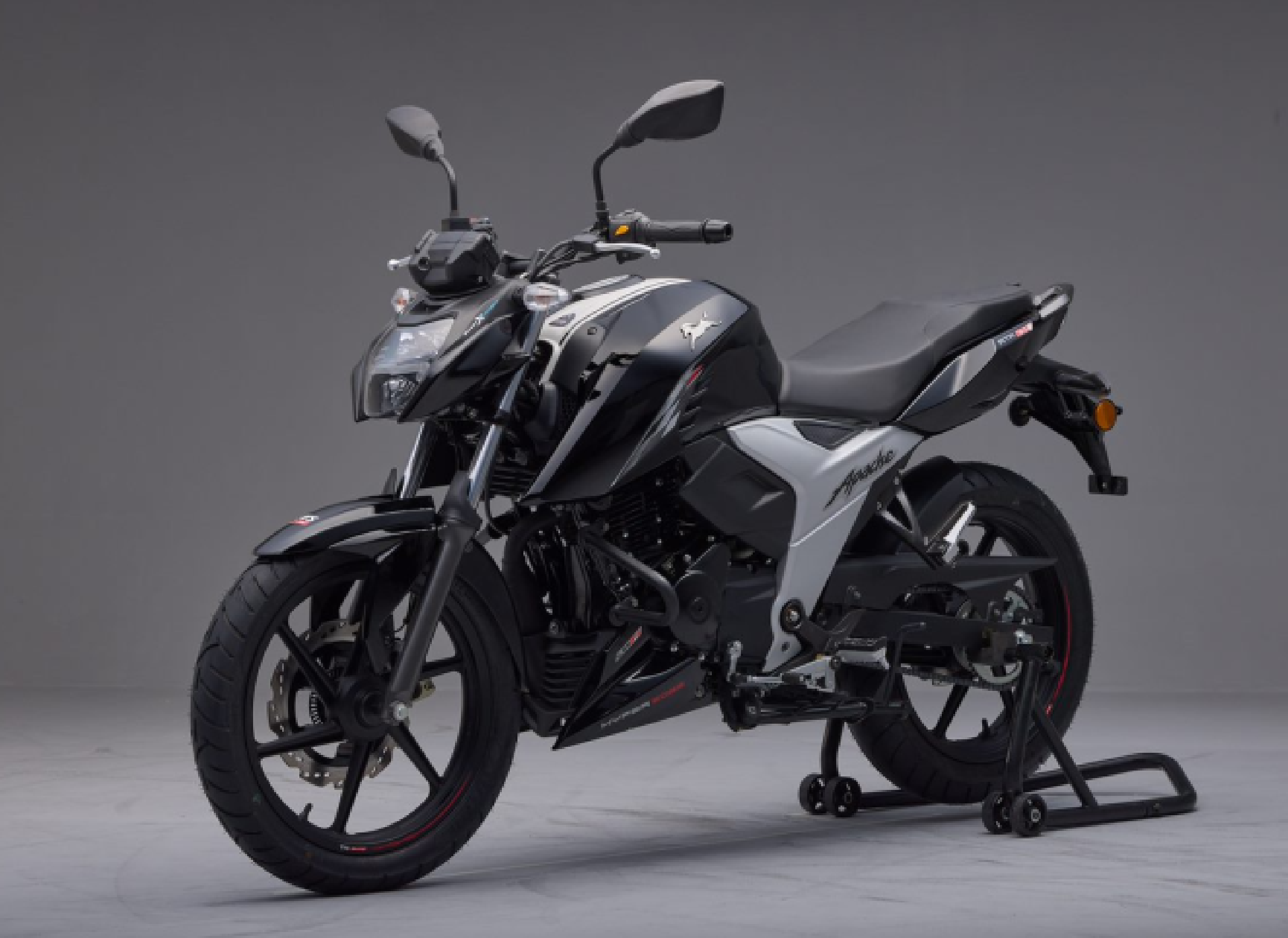 TVS APACHE RTR 160 - Thumbnail 3